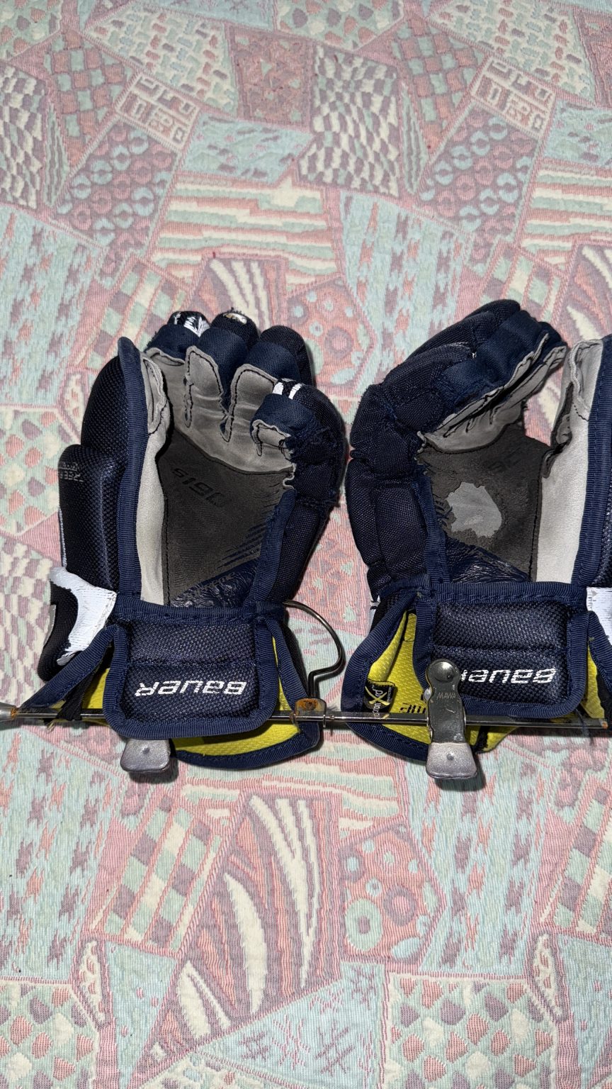 Bauer Supreme S190 12” gloves