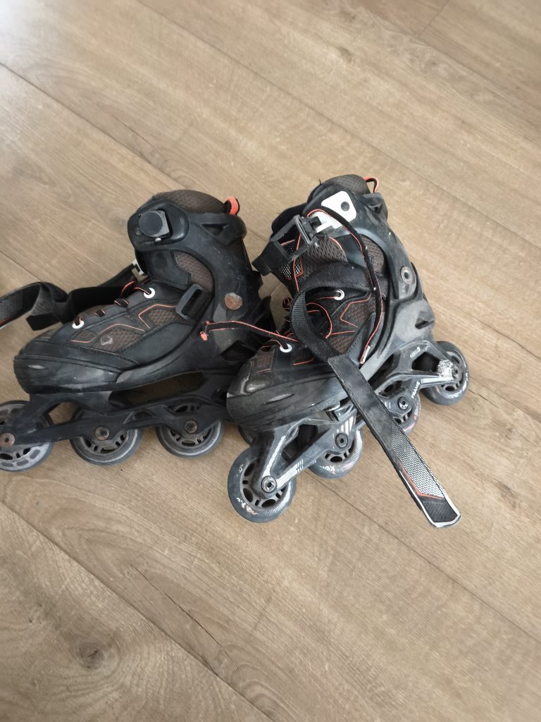 רולר לנערים מידה 32-35 מתכוונן